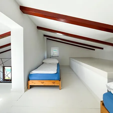 Apartment Seaside Petar *