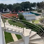 Seaside Petar *